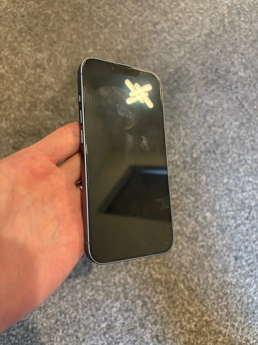 iPhone 14 - Image 3