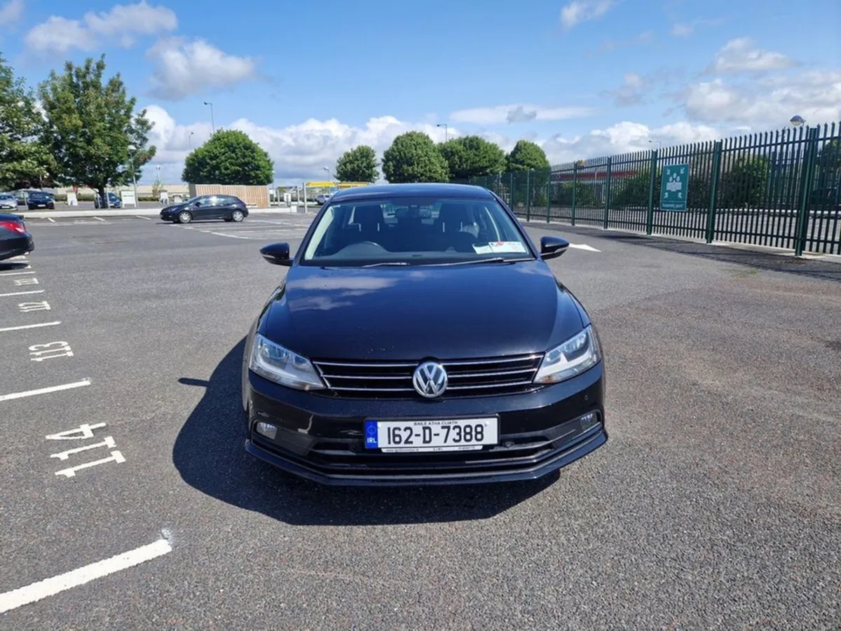Volkswagen Jetta 2.0 Tdi  Automatic Gearbox  Low - Image 3
