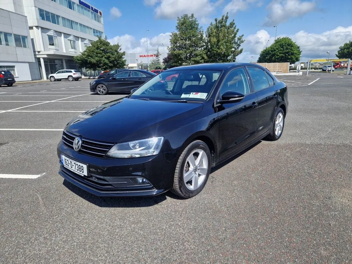 Volkswagen Jetta 2.0 Tdi  Automatic Gearbox  Low - Image 4