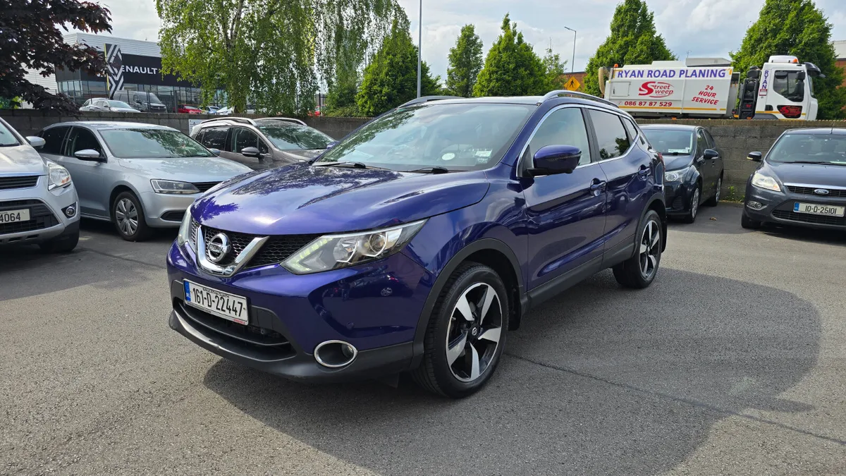 2016,Nissan Qashqai 1.2 SVE CVT AUTO Premium 4DR, - Image 1