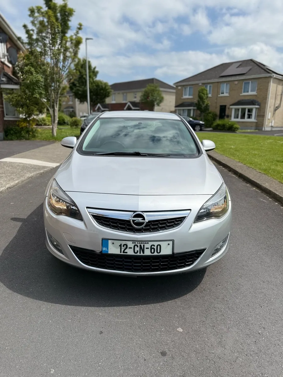 12 Opel Astra 1.4 New nct - Image 2