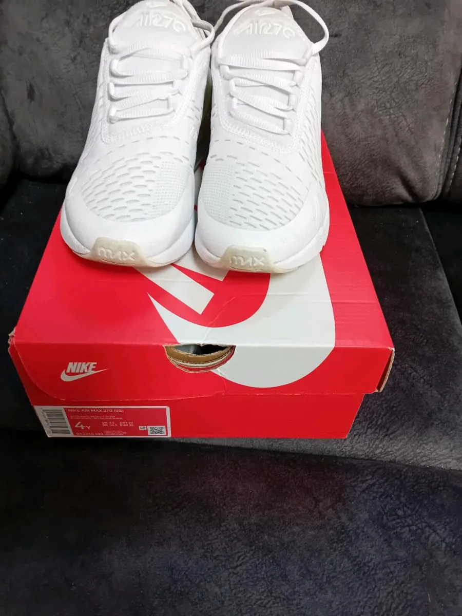 LADIES NIKE TRAINERS AS NEW BOXED