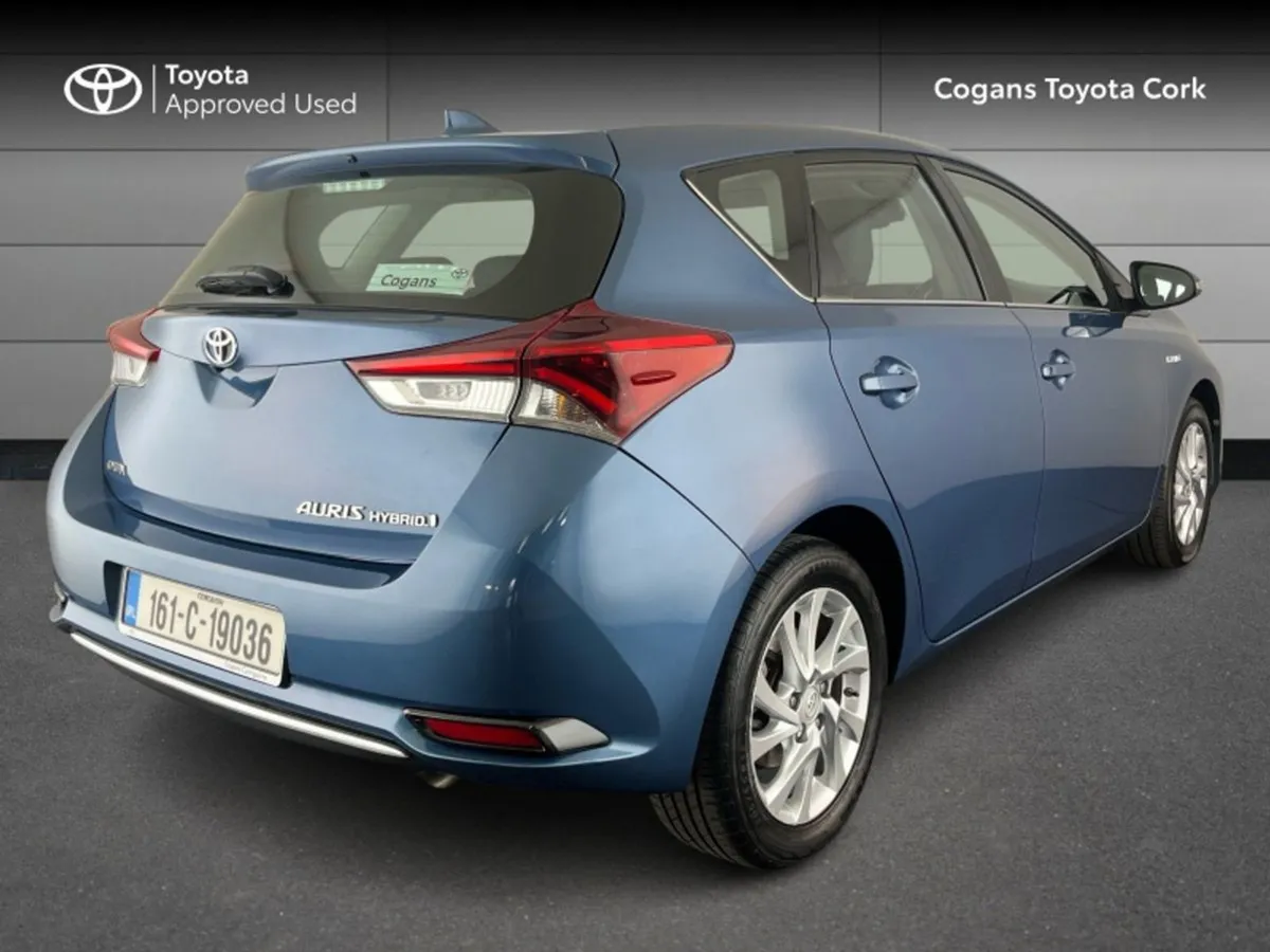Toyota Auris 1.8 Icon TSS Hybrid Vvt- Vvt-i CVT 5 - Image 2
