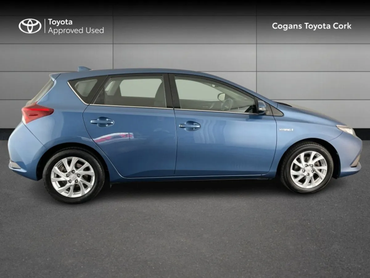 Toyota Auris 1.8 Icon TSS Hybrid Vvt- Vvt-i CVT 5 - Image 3