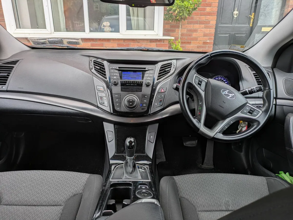 Hyundai i40 2012 Automatic - Image 3