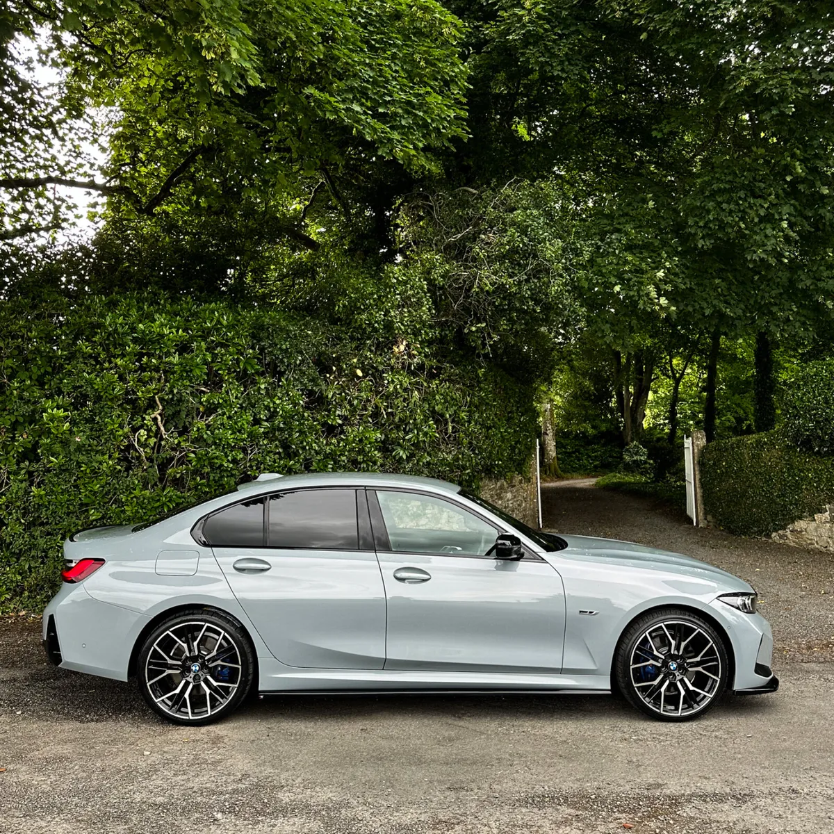 2023 (231) BMW 330e M-SPORT PRO EDITION 290BHP LCI - Image 3