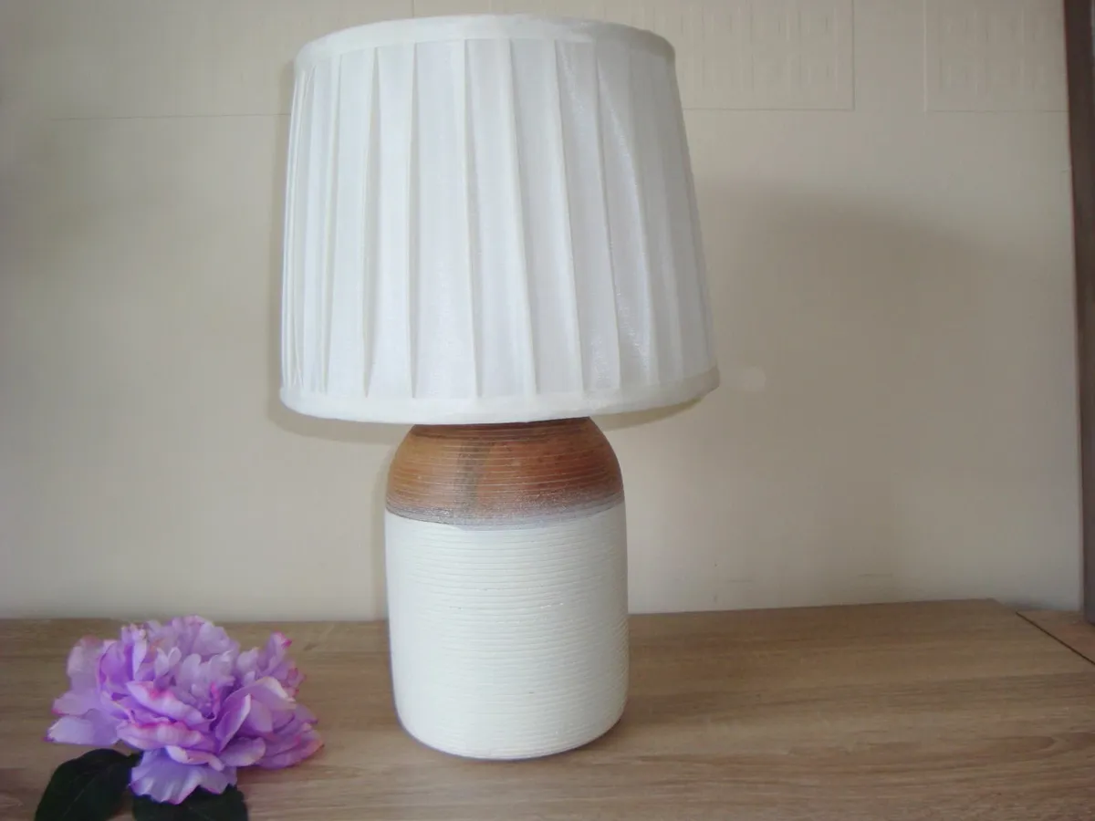 Cream pleated lampshade - Image 1