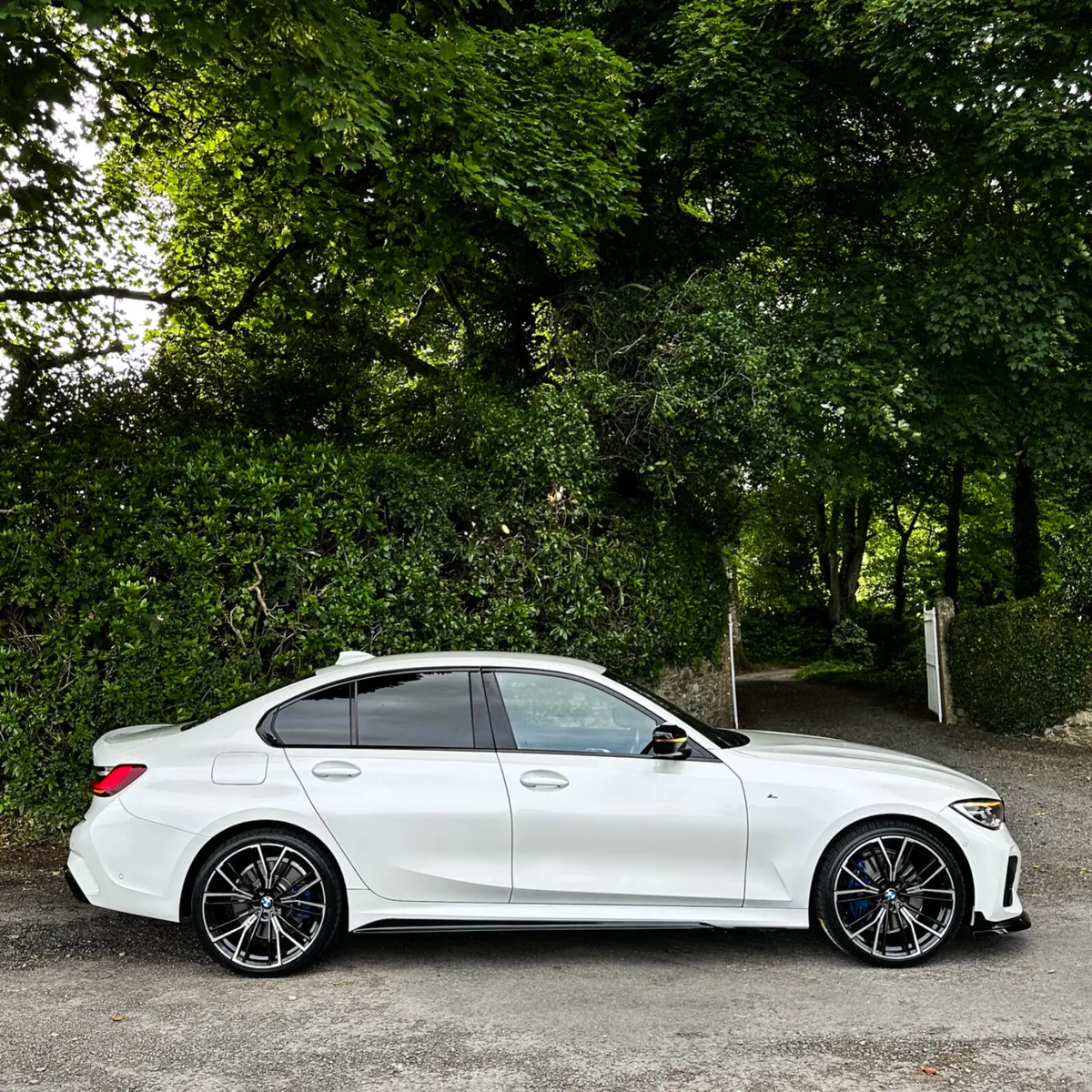 2020 (202)  BMW 330e M-SPORT PRO EDITION 290BHP - Image 3