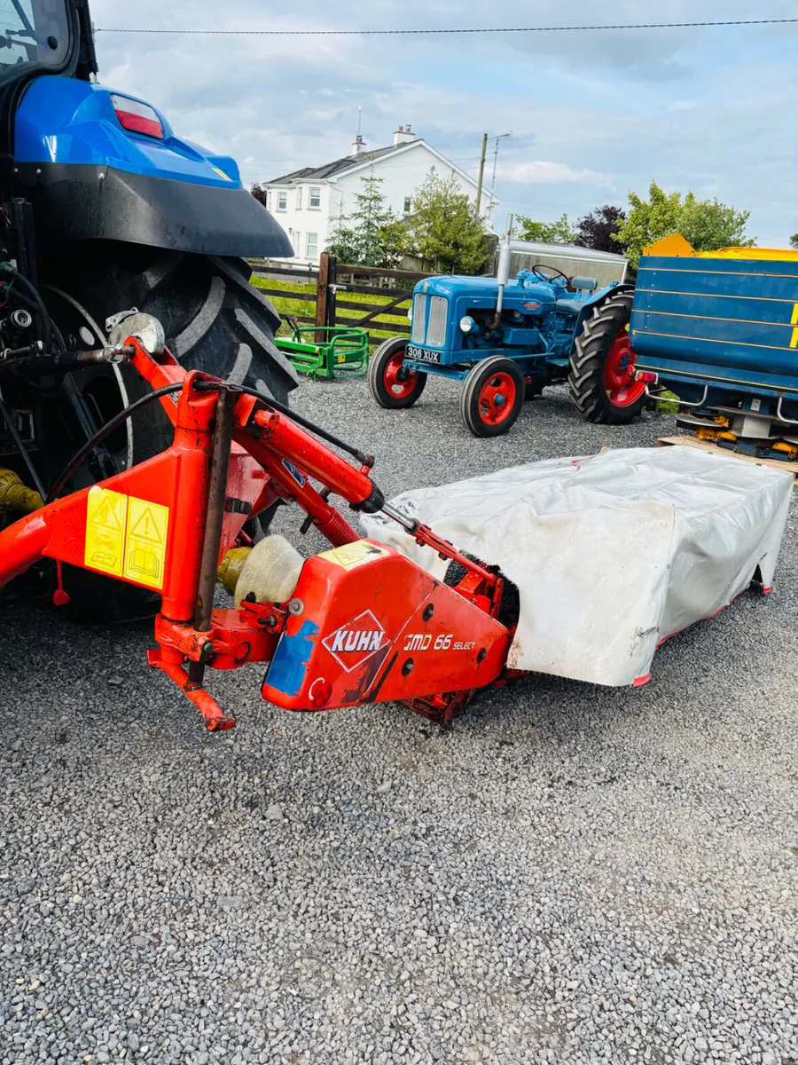 Kuhn Disc Mower - Image 1