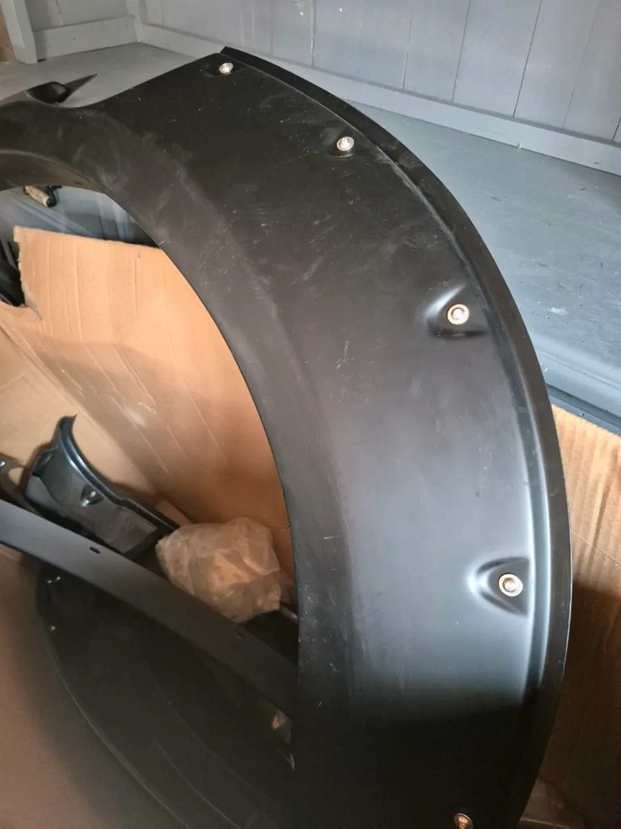 Navara wheel arch - Image 2