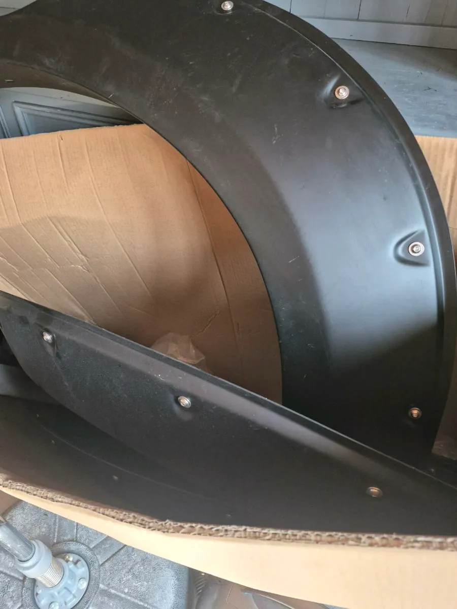 Navara wheel arch - Image 3