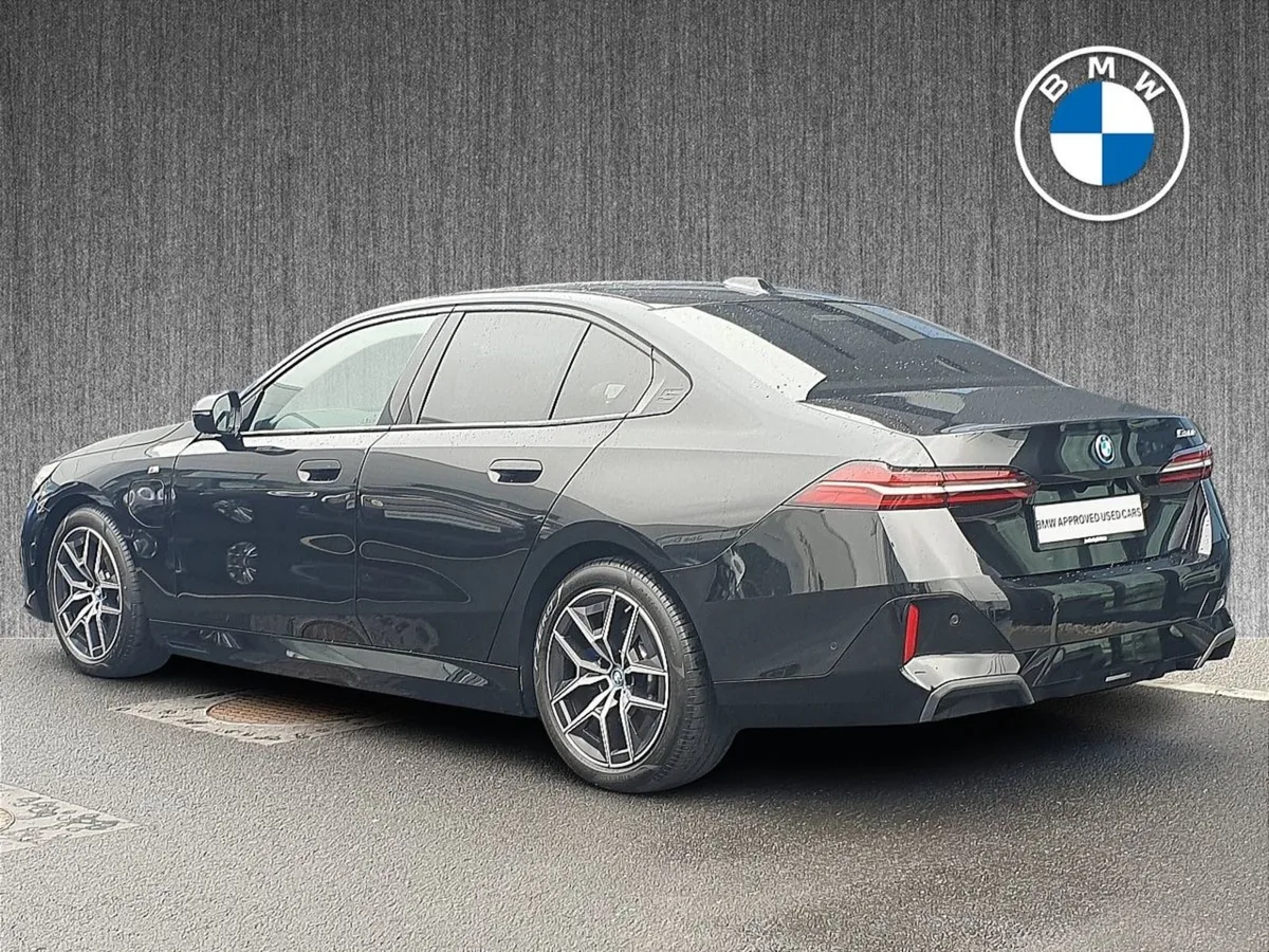 BMW 5 Series 530e M Sport Saloon - Image 3
