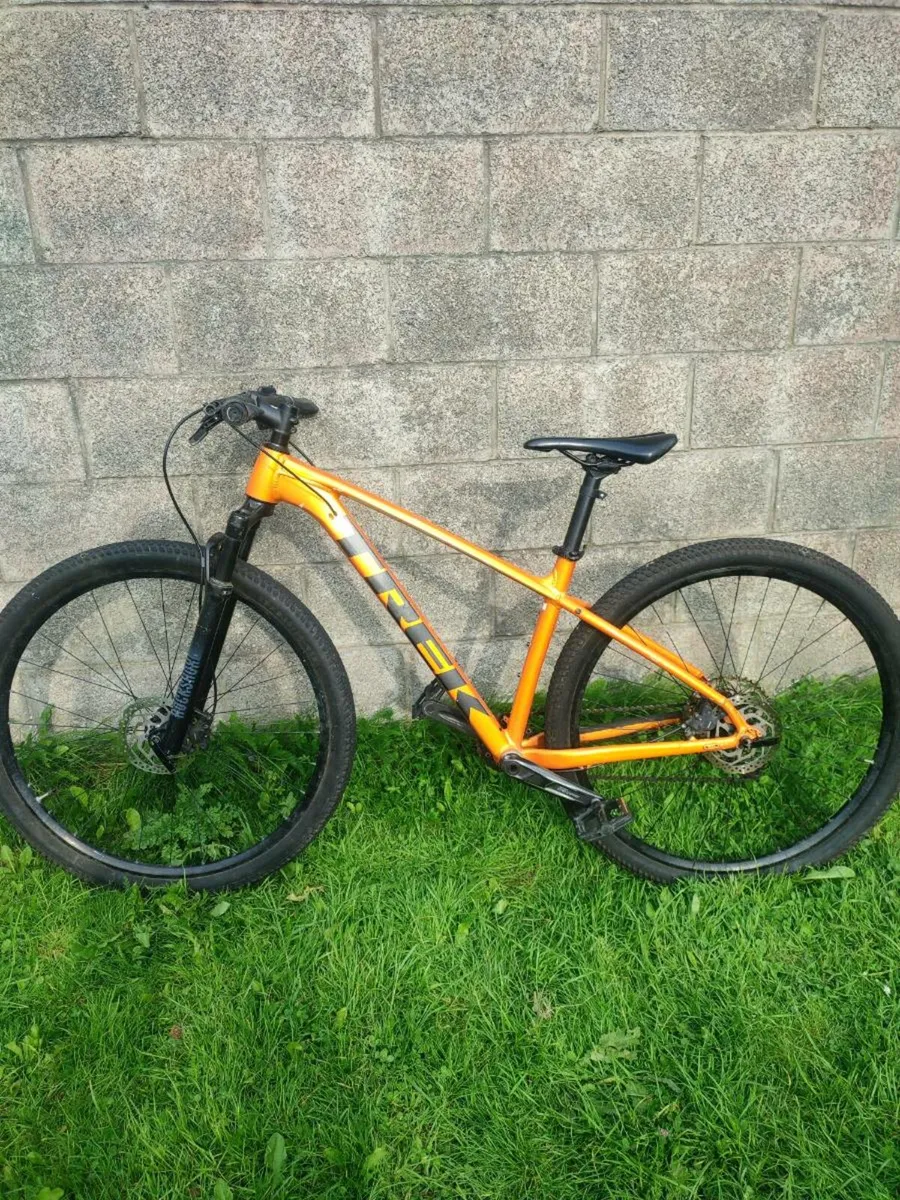 Trek x caliber 7 mountain bike - Image 1