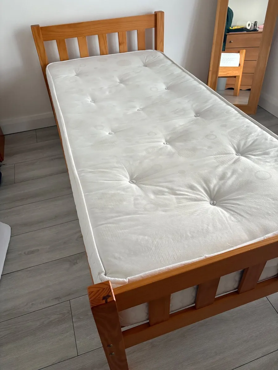 Bed - Image 1