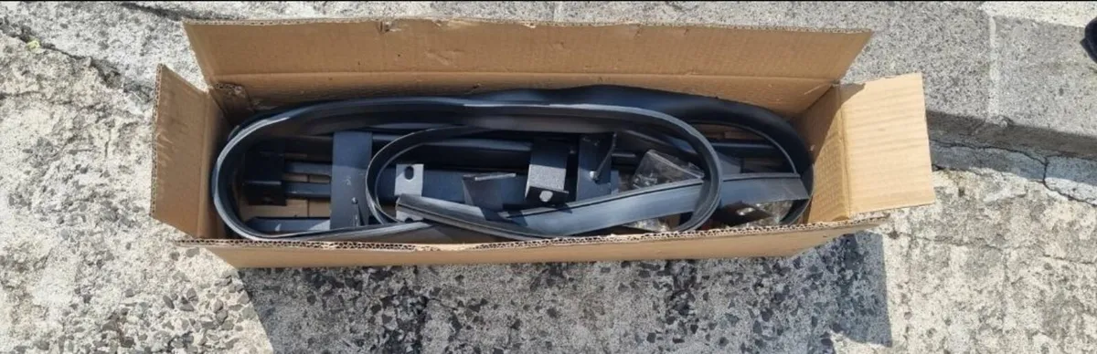 Kia Sportage OEM style side steps / running boards - Image 2