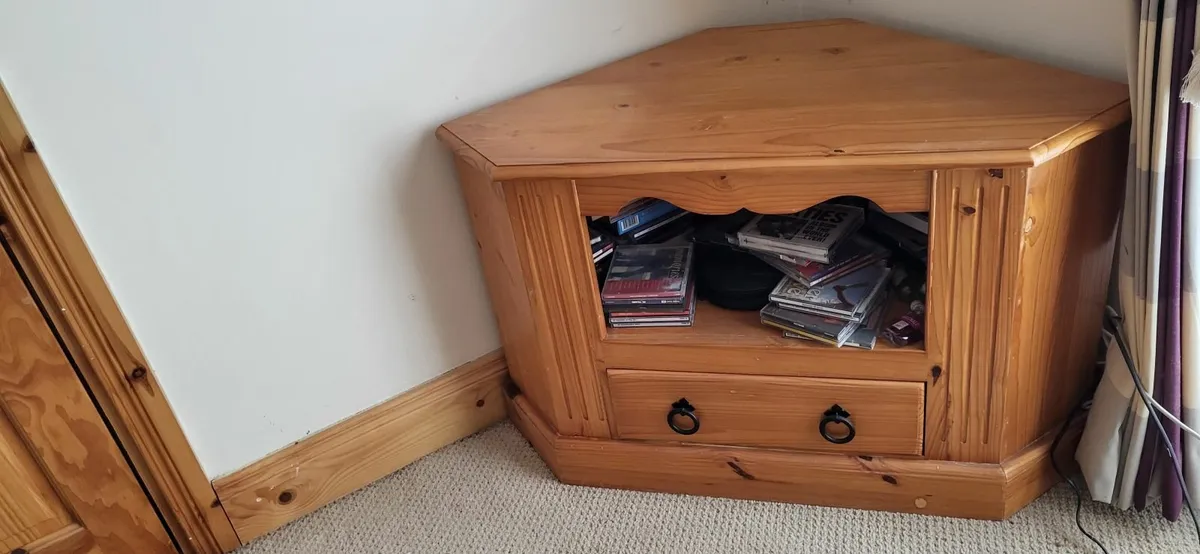 2 Beautiful Mexican pine corner units - Image 3