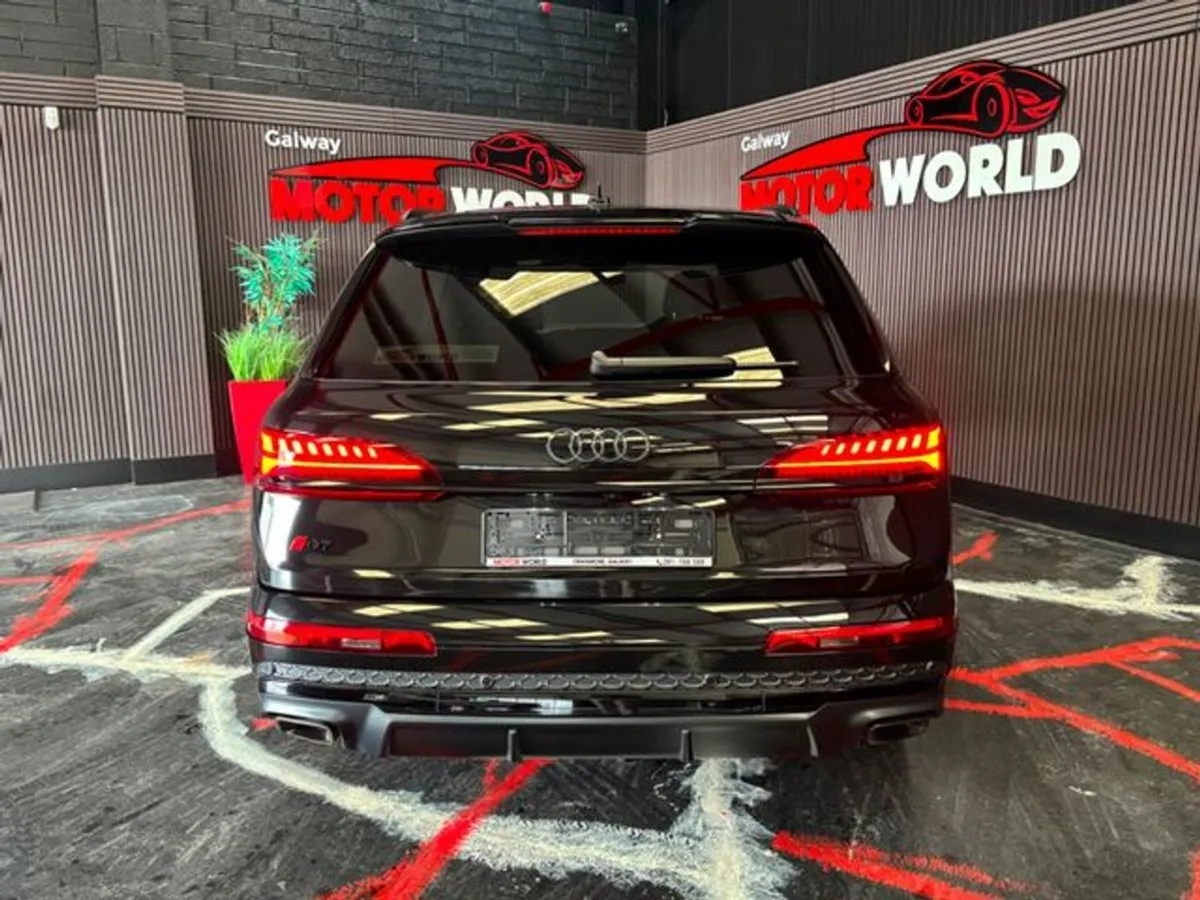 Audi Q7 Tfsi E Quattro Black Edition 394PS High S - Image 4