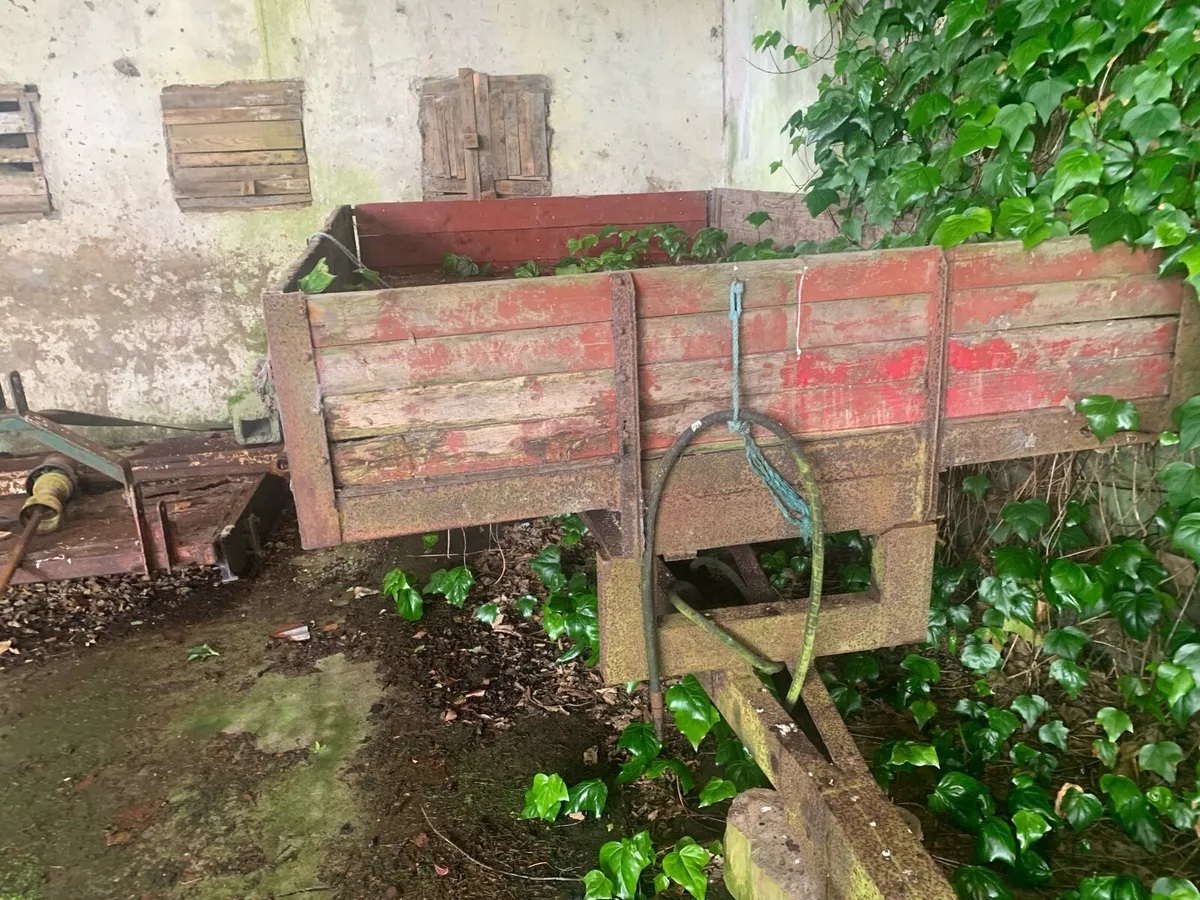 12foot by 7 foot tipping trailer - Image 2