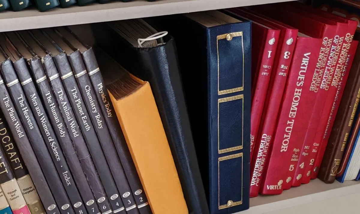 Encyclopedias - Image 1