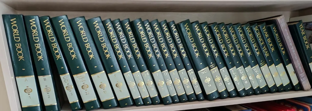 Encyclopedias - Image 3