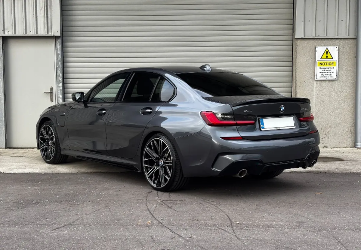 2021 BMW 330E M-Sport X-Drive automatic - Image 2