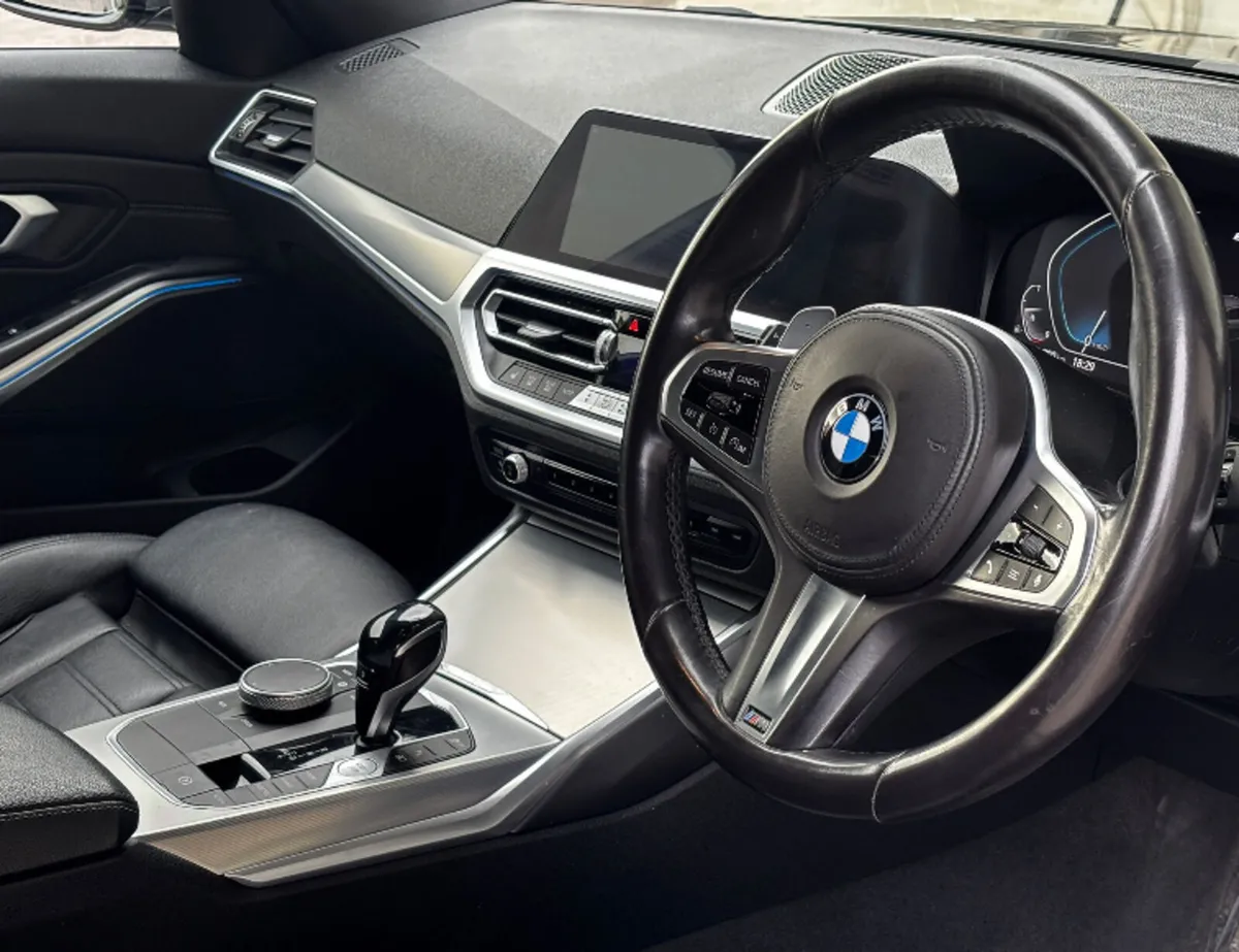 2021 BMW 330E M-Sport X-Drive automatic - Image 4