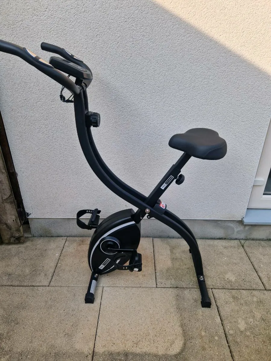 Excerise bike - Image 3
