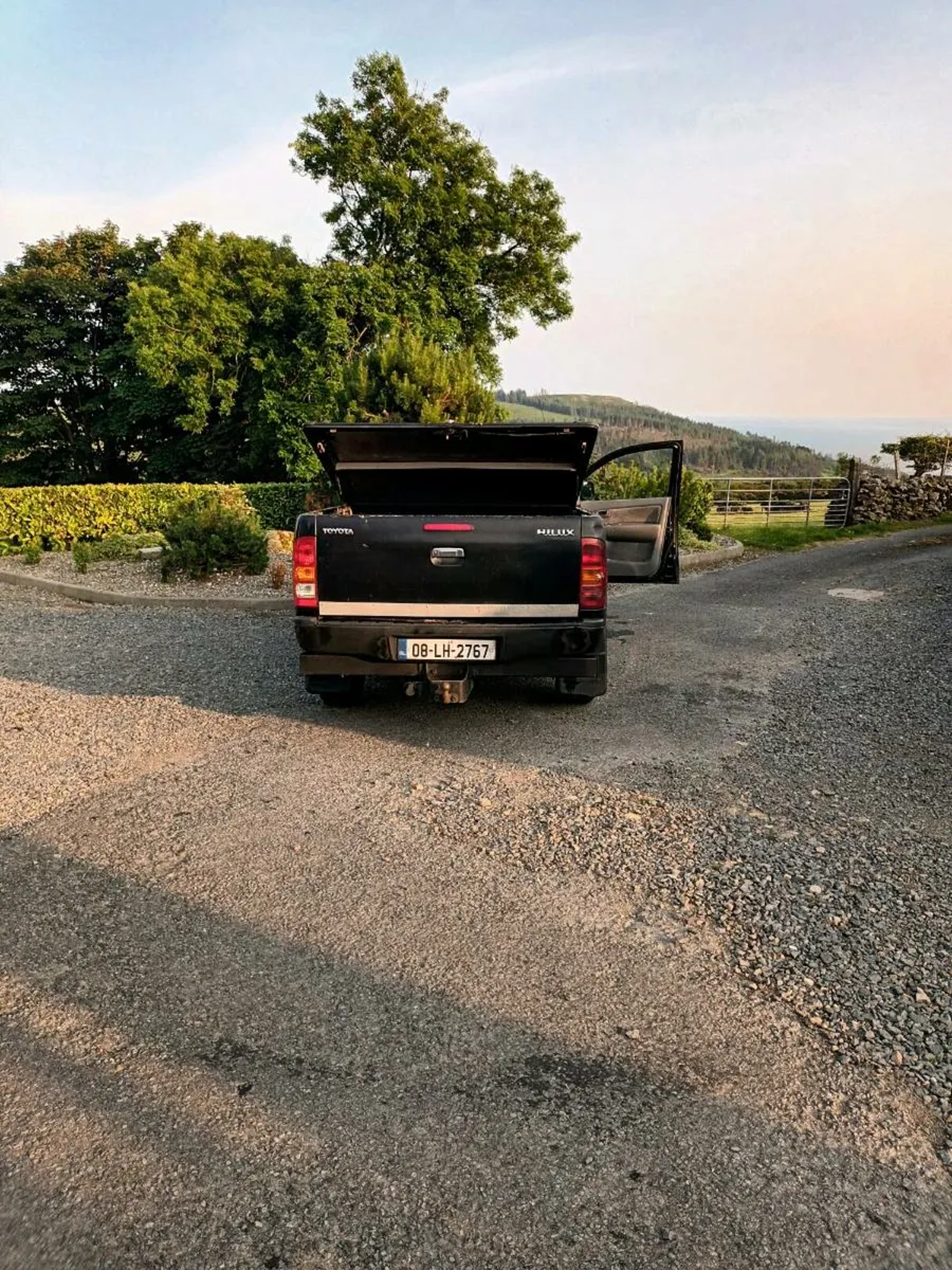 Toyota hilux - Image 1