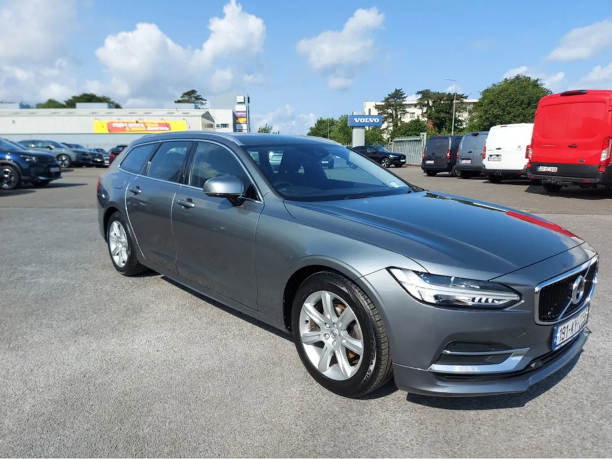 Volvo V90 2.0 D4 Momentum A 5DR Auto 190PS 90 Ser - Image 3