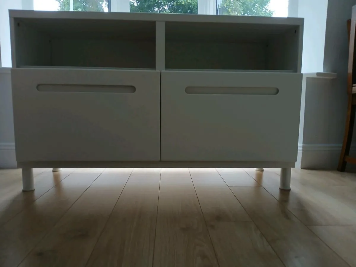 Cabinet - Image 1