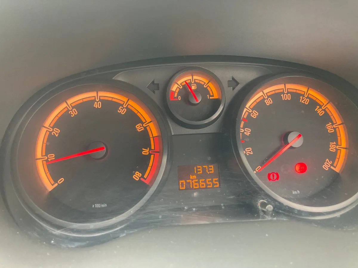 Opel Corsa 1.0 pet  VERY LOW MILEAGE - Image 2