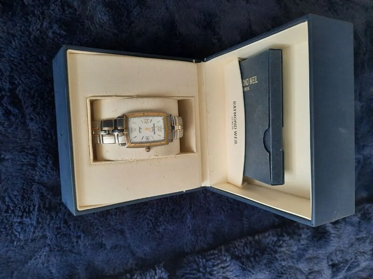 Gents Raymond weil watch - Image 1