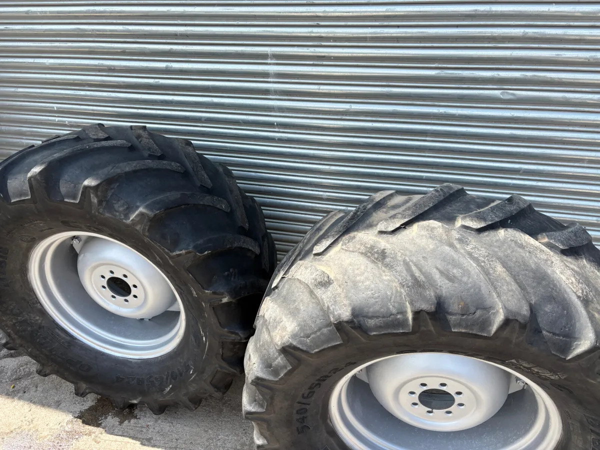 Massey Ferguson wide wheels - Image 4