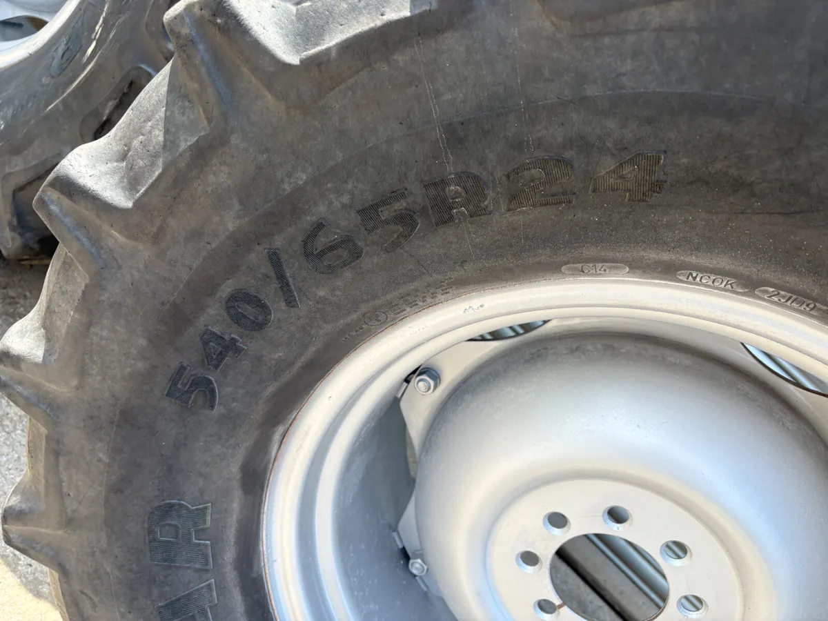 Massey Ferguson wide wheels - Image 3