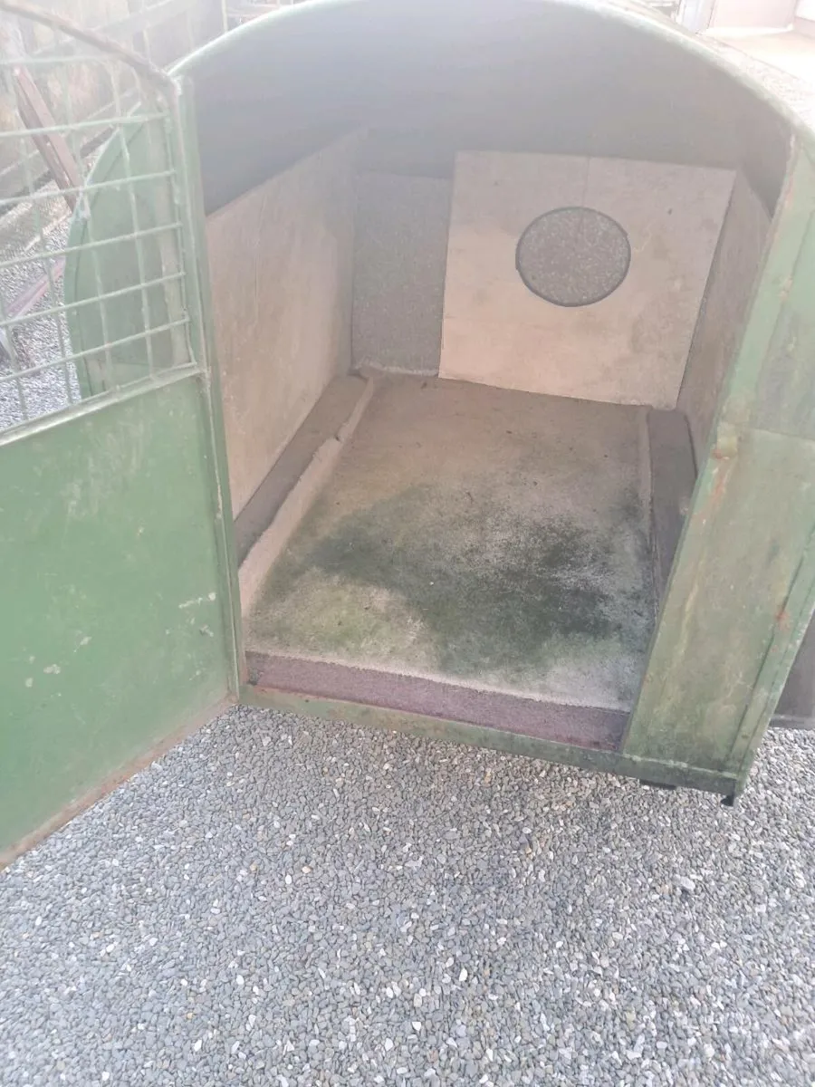 Dog Box trailer - Image 3