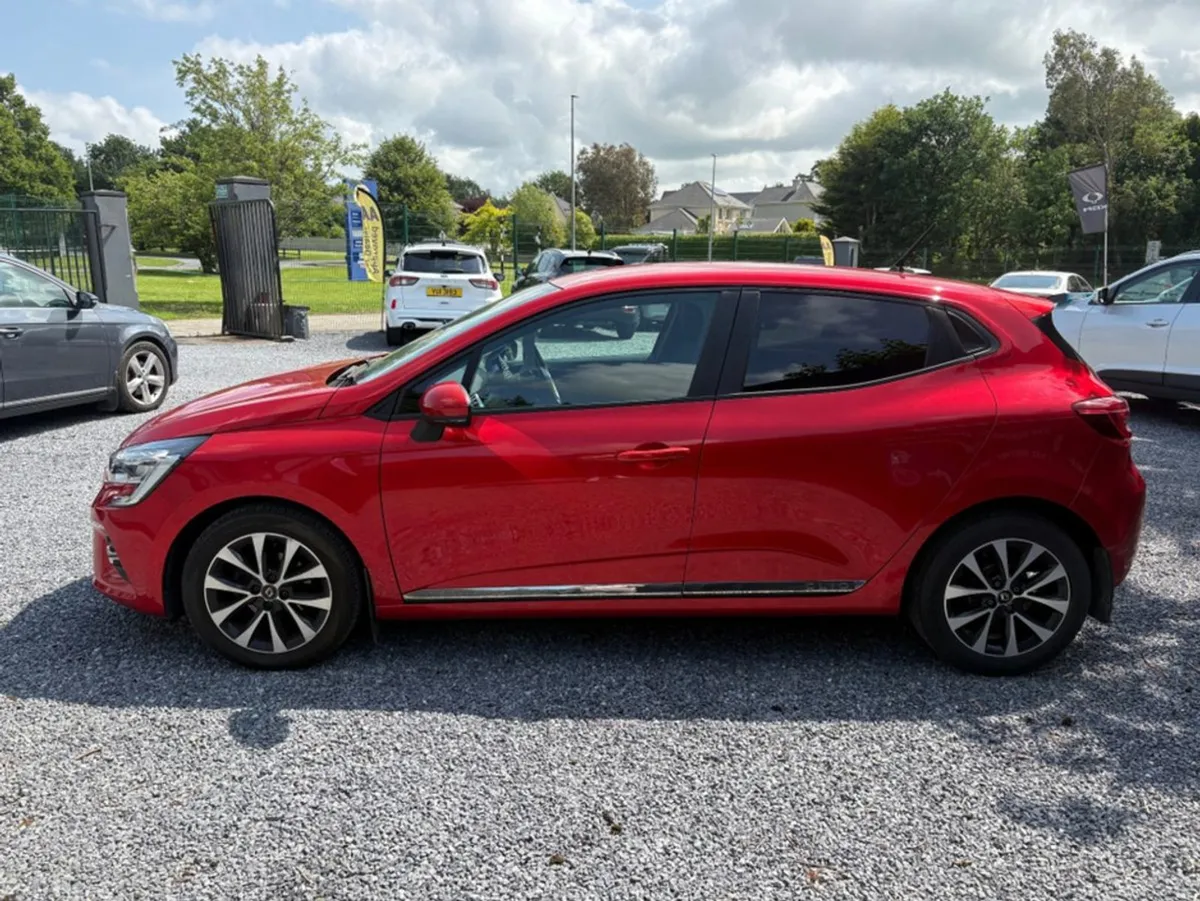 Renault Clio Iconic TCE 100 My19 5dr//just Arrive - Image 4