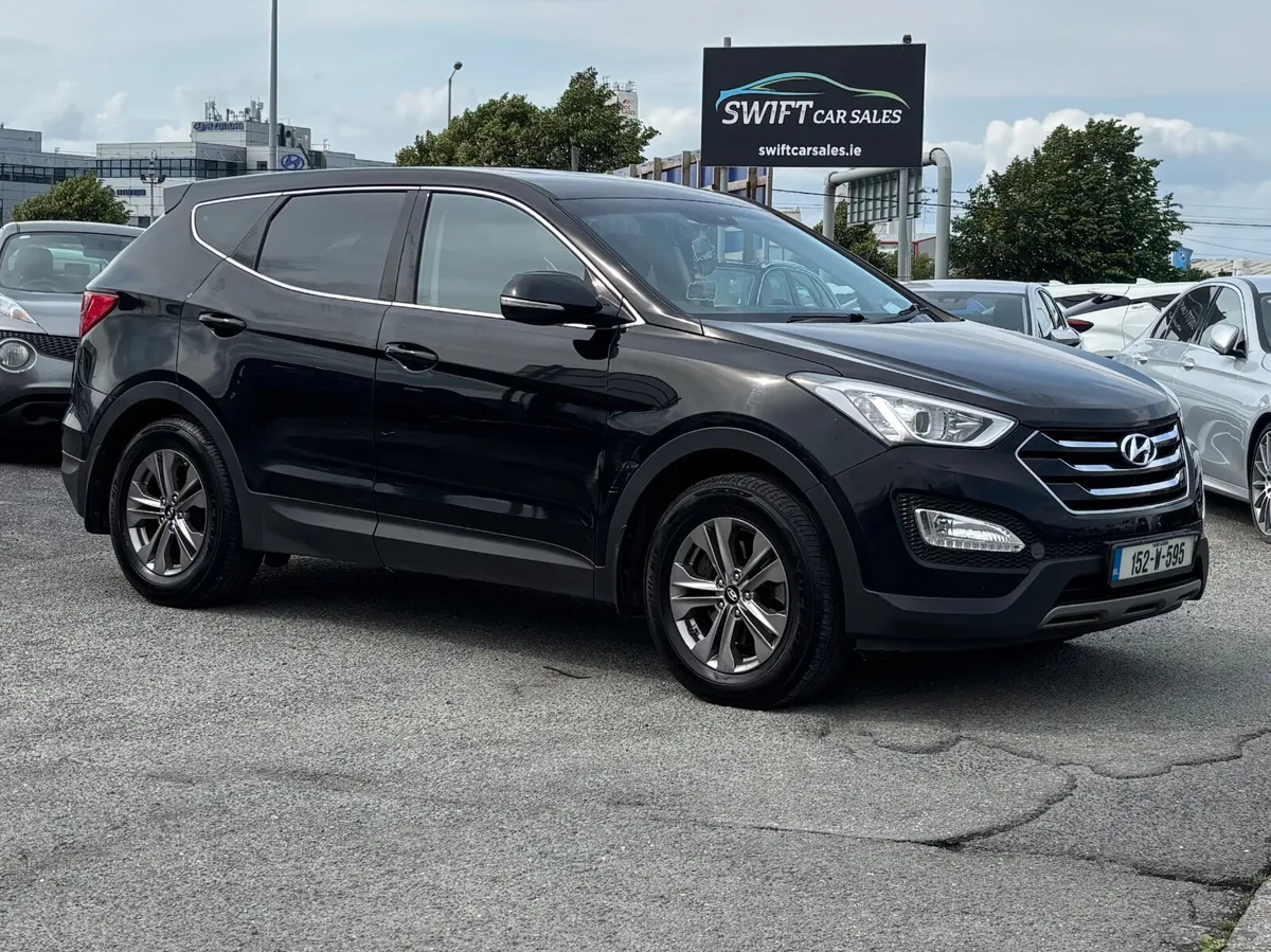 2015 Hyundai Santa Fe 2.2D Comfort Nct & Tax11/25 - Image 2