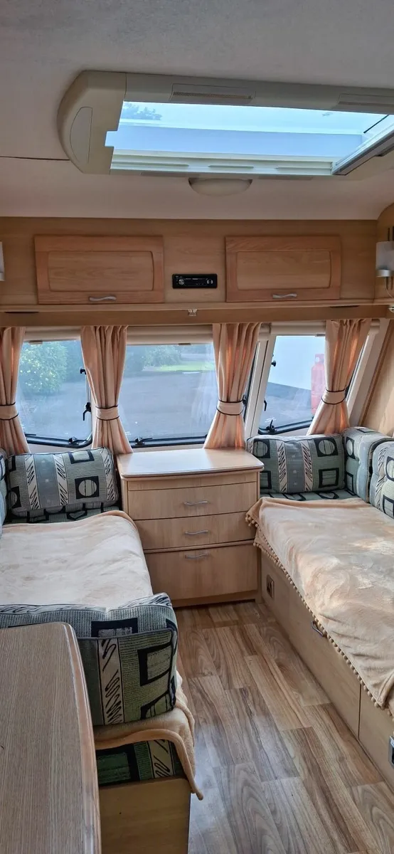 Caravan - Image 2