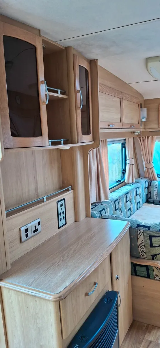 Caravan - Image 4