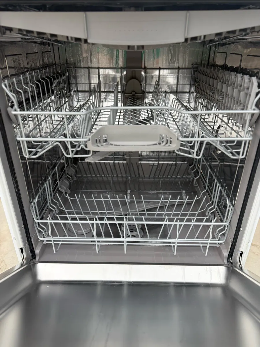 BOSCH dishwadher - Image 4