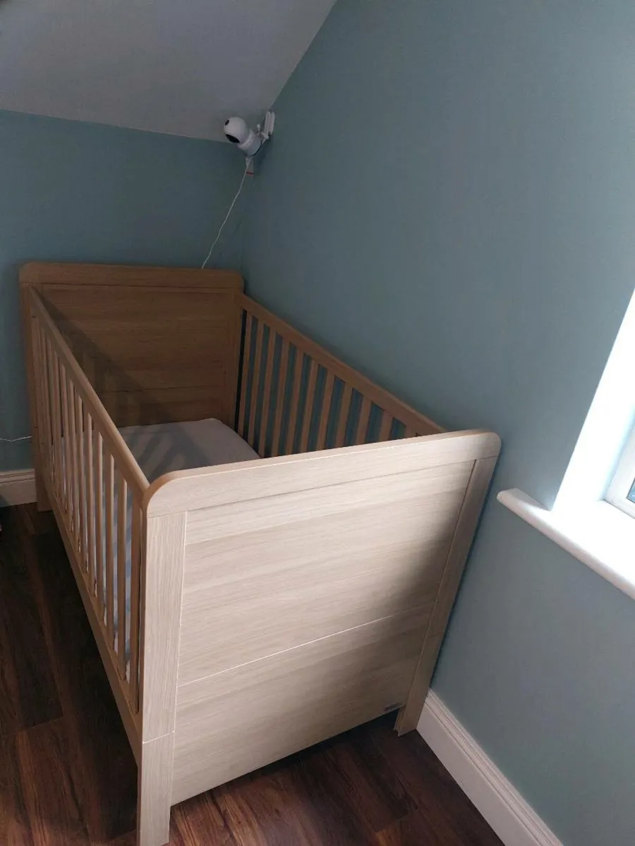 Cot bed - Image 2