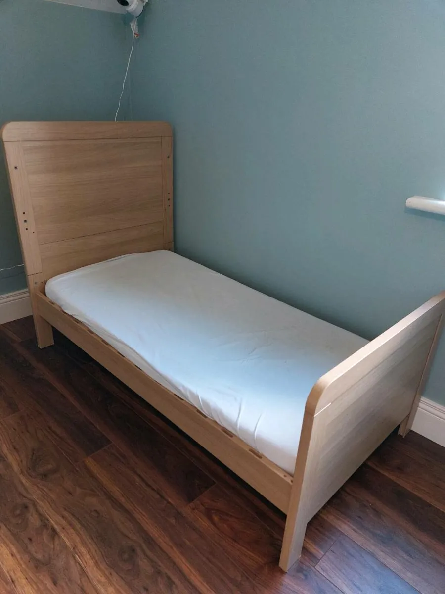 Cot bed - Image 3
