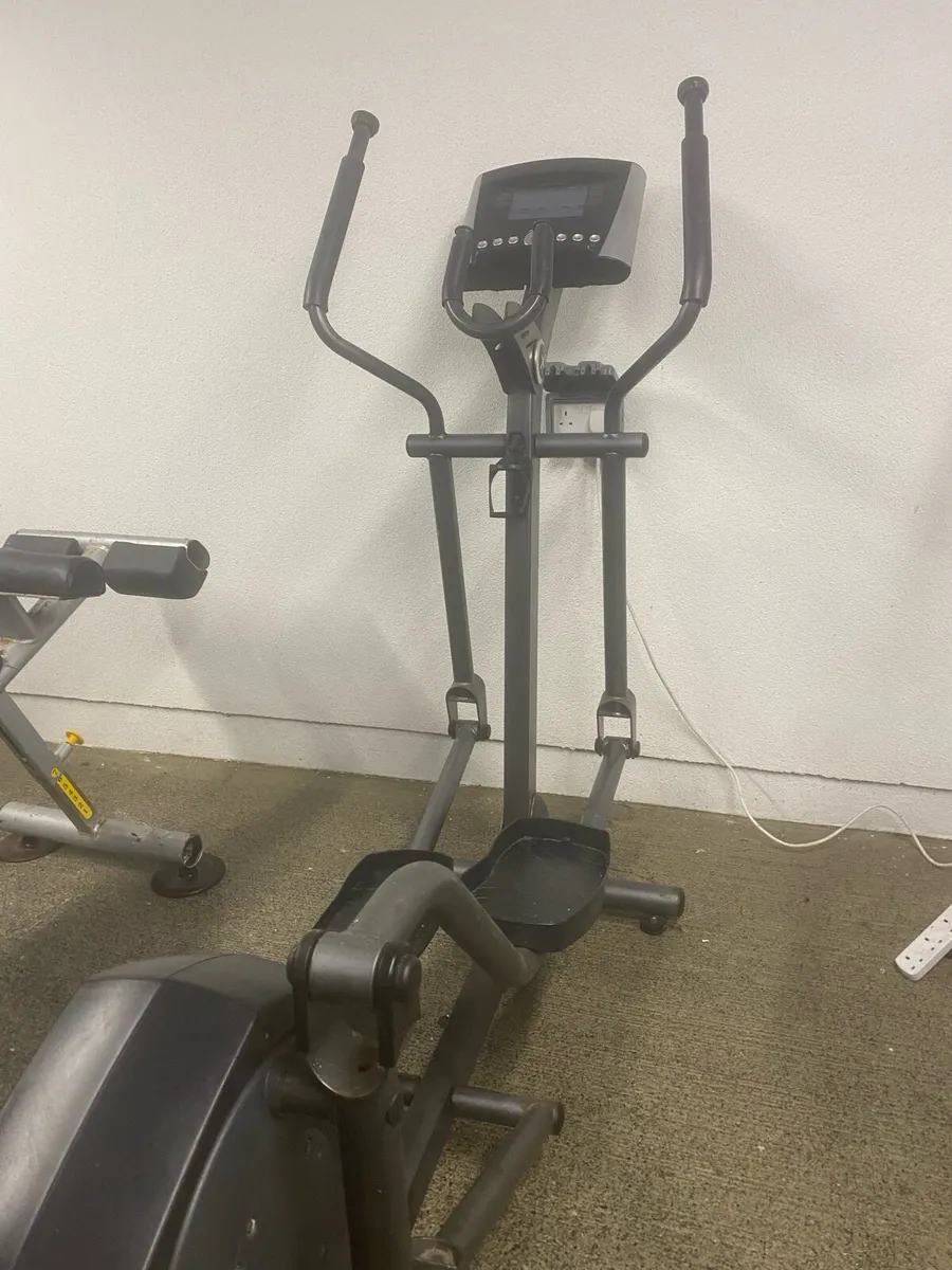 Cross trainer - Image 3
