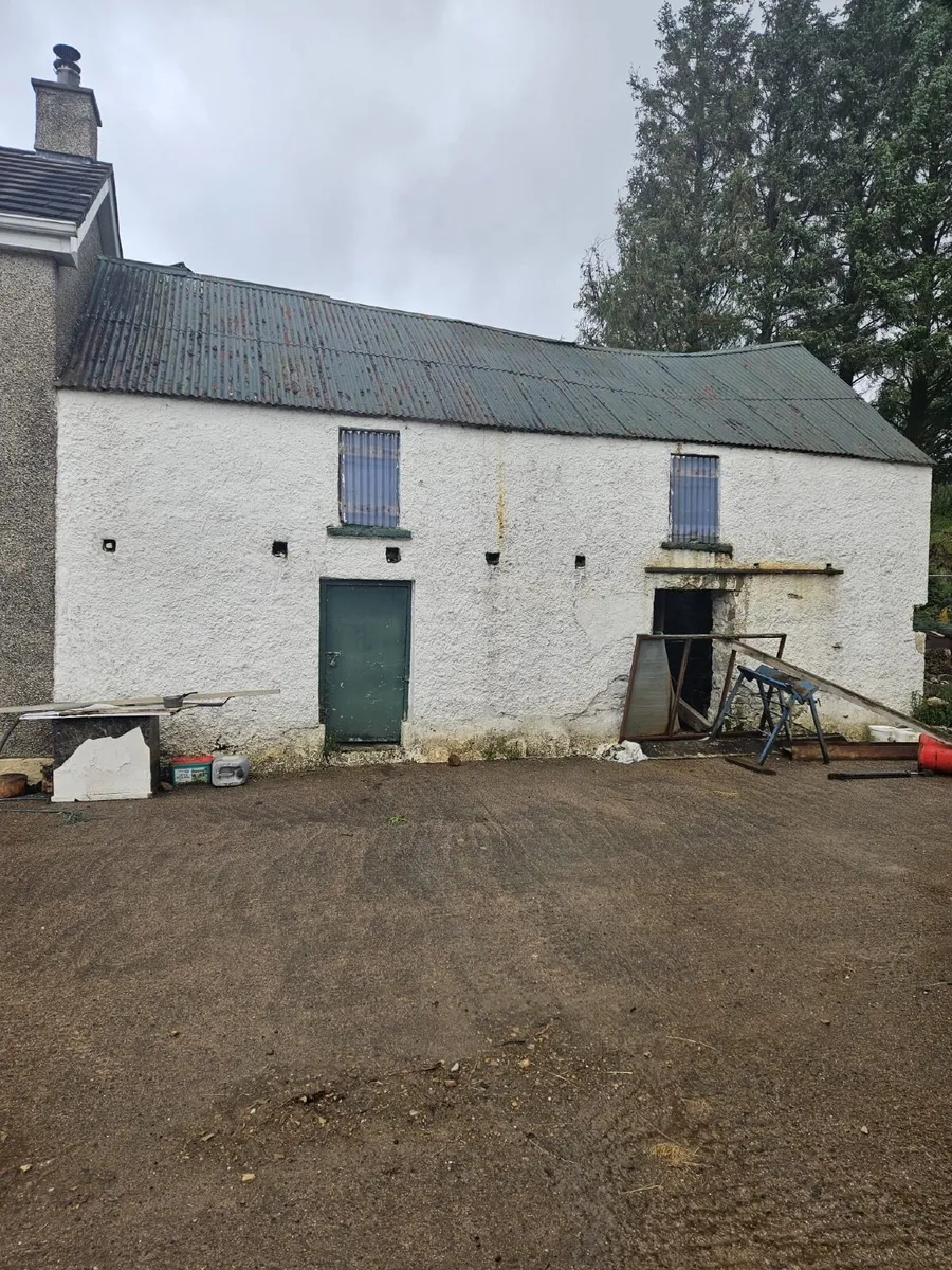 Sandstone Building for Sale - Image 2