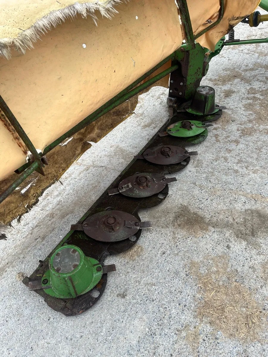 Krone 243s mower - Image 2