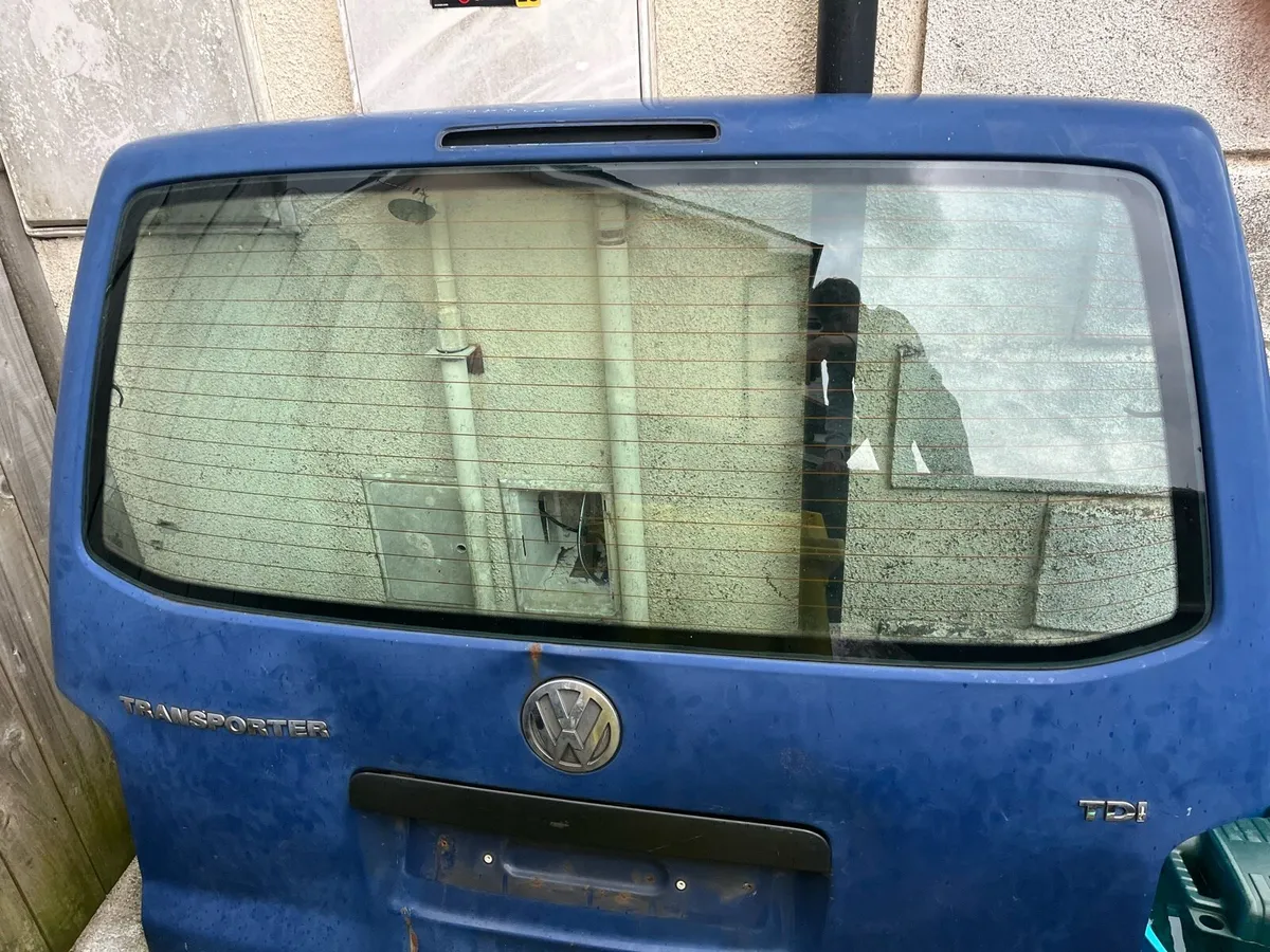 Car back door glass - Image 1