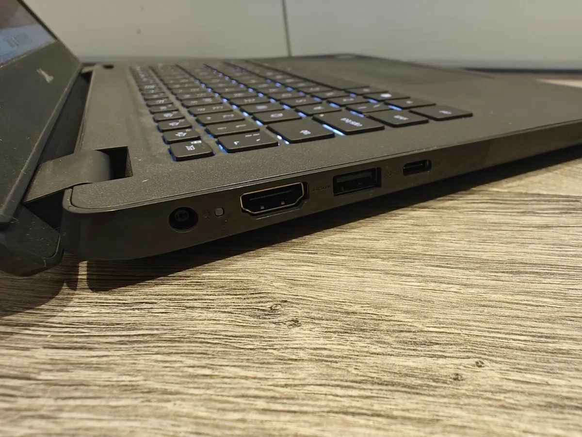 Dell Latitude 3410 | i5 | 16GB | 512GB | 14" Full - Image 4