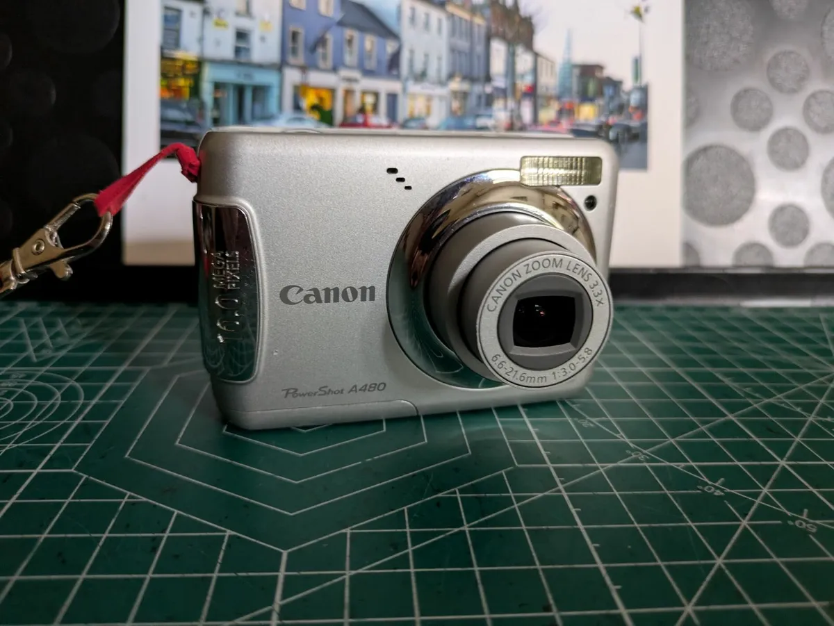 Canon PowerShot A480 10MP🌈 CCD digital camera - Image 1