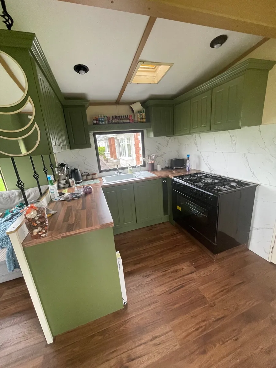Mobile home freshly renovated - Image 1