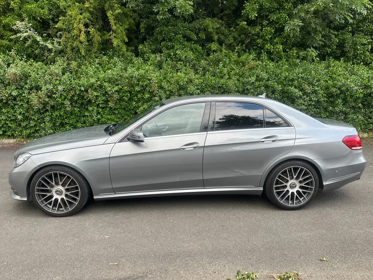 Mercedes-Benz E-Class 2014 - Image 4